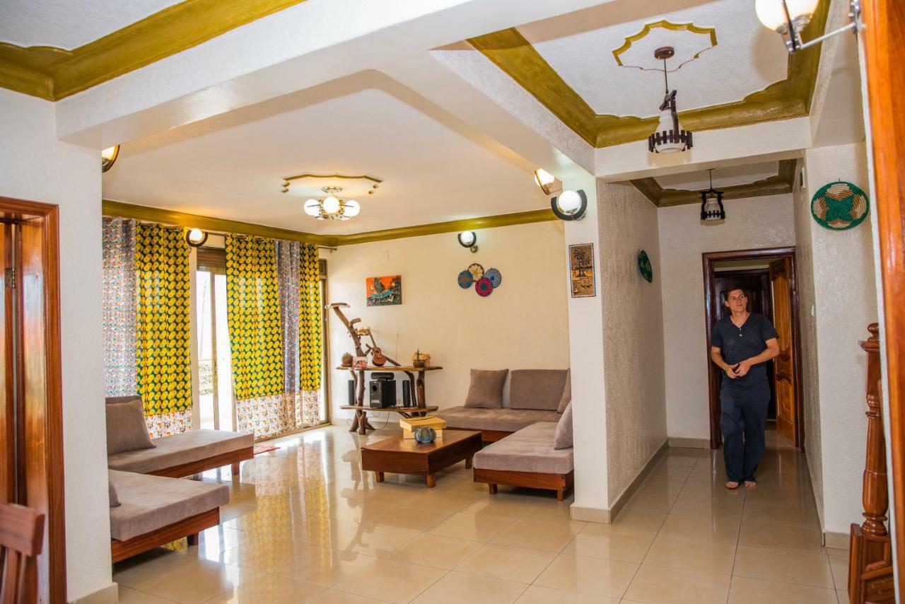 Kigali Castle Hostel ภายนอก รูปภาพ