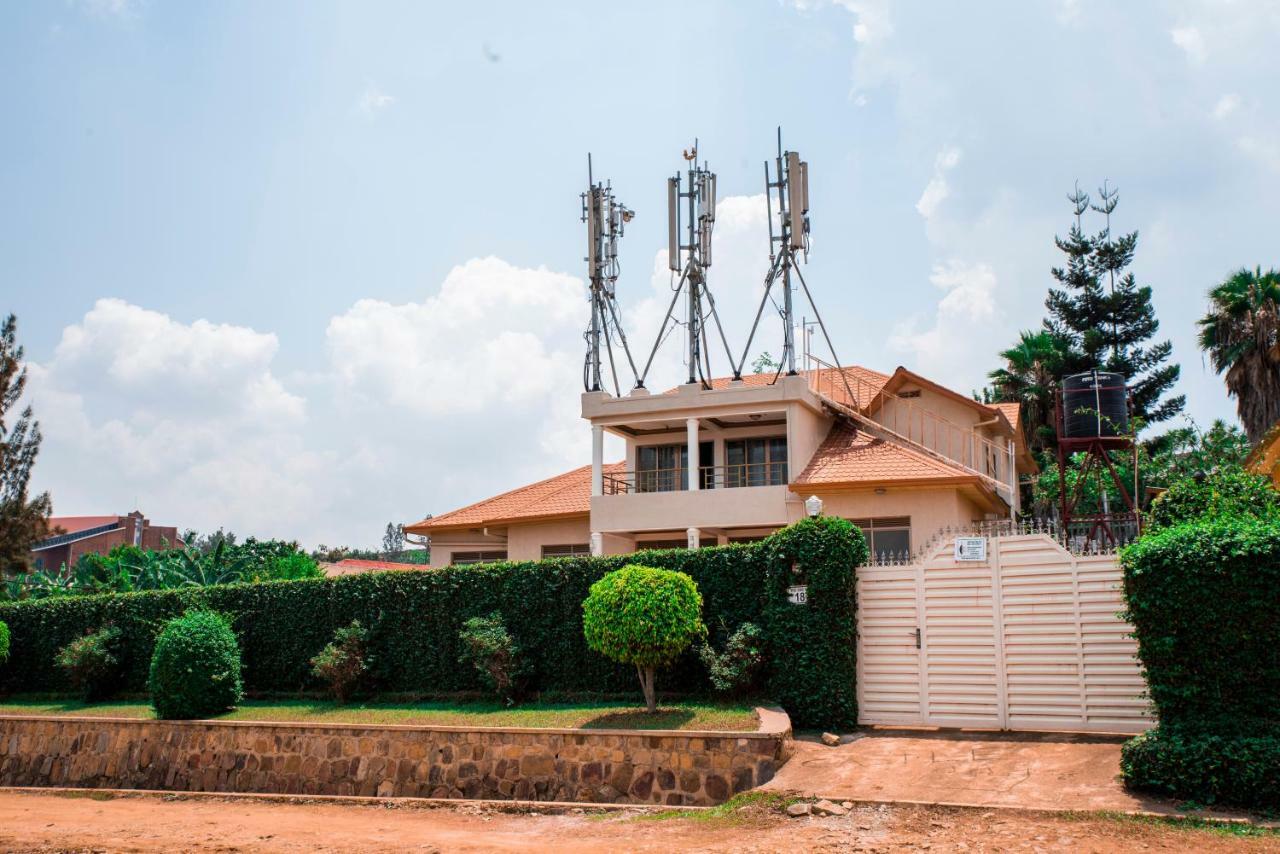 Kigali Castle Hostel ภายนอก รูปภาพ