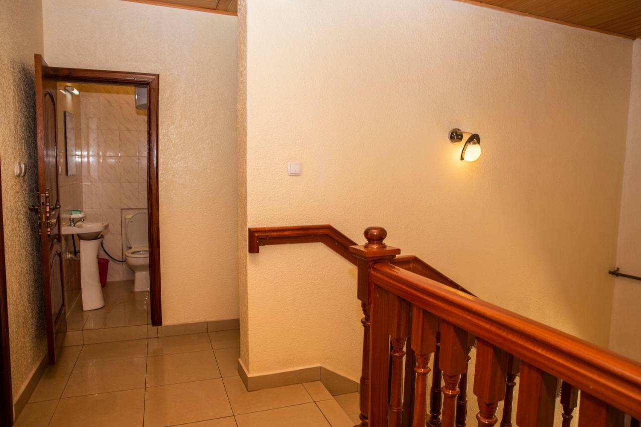 Kigali Castle Hostel ภายนอก รูปภาพ