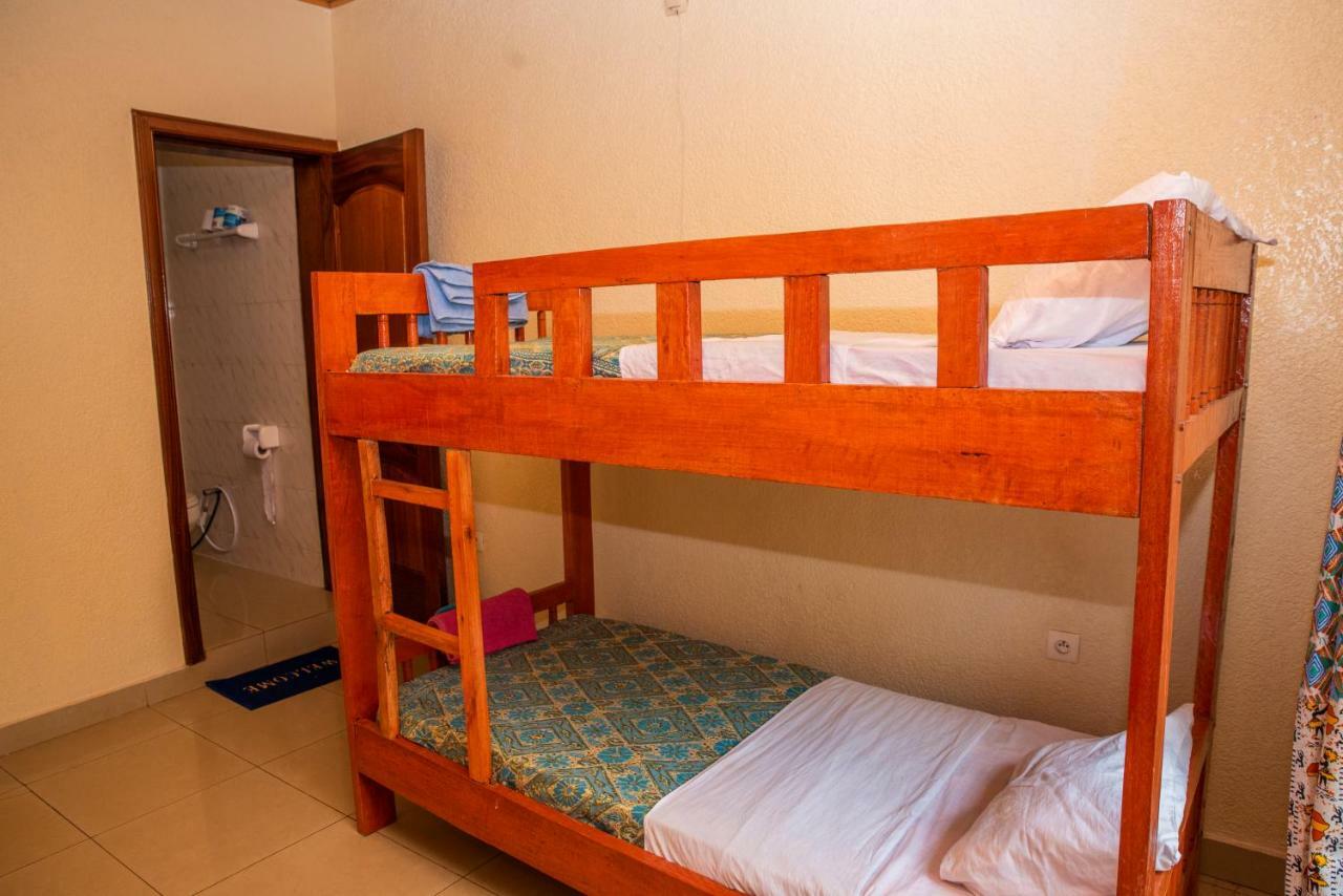 Kigali Castle Hostel ภายนอก รูปภาพ