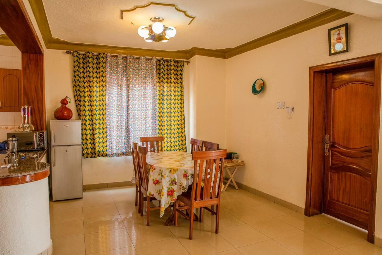 Kigali Castle Hostel ภายนอก รูปภาพ