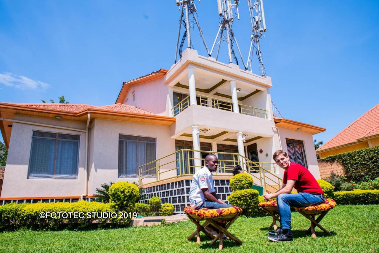 Kigali Castle Hostel ภายนอก รูปภาพ