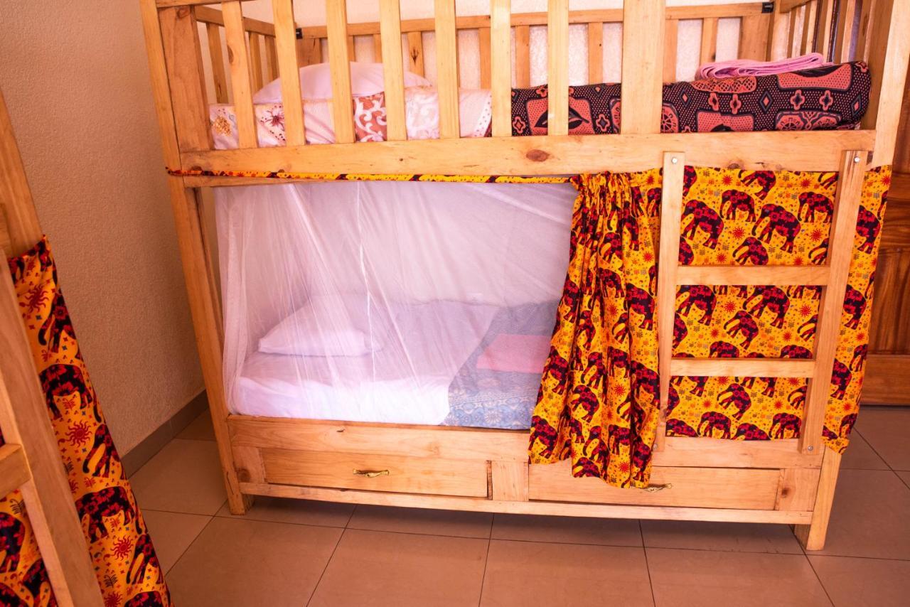 Kigali Castle Hostel ภายนอก รูปภาพ