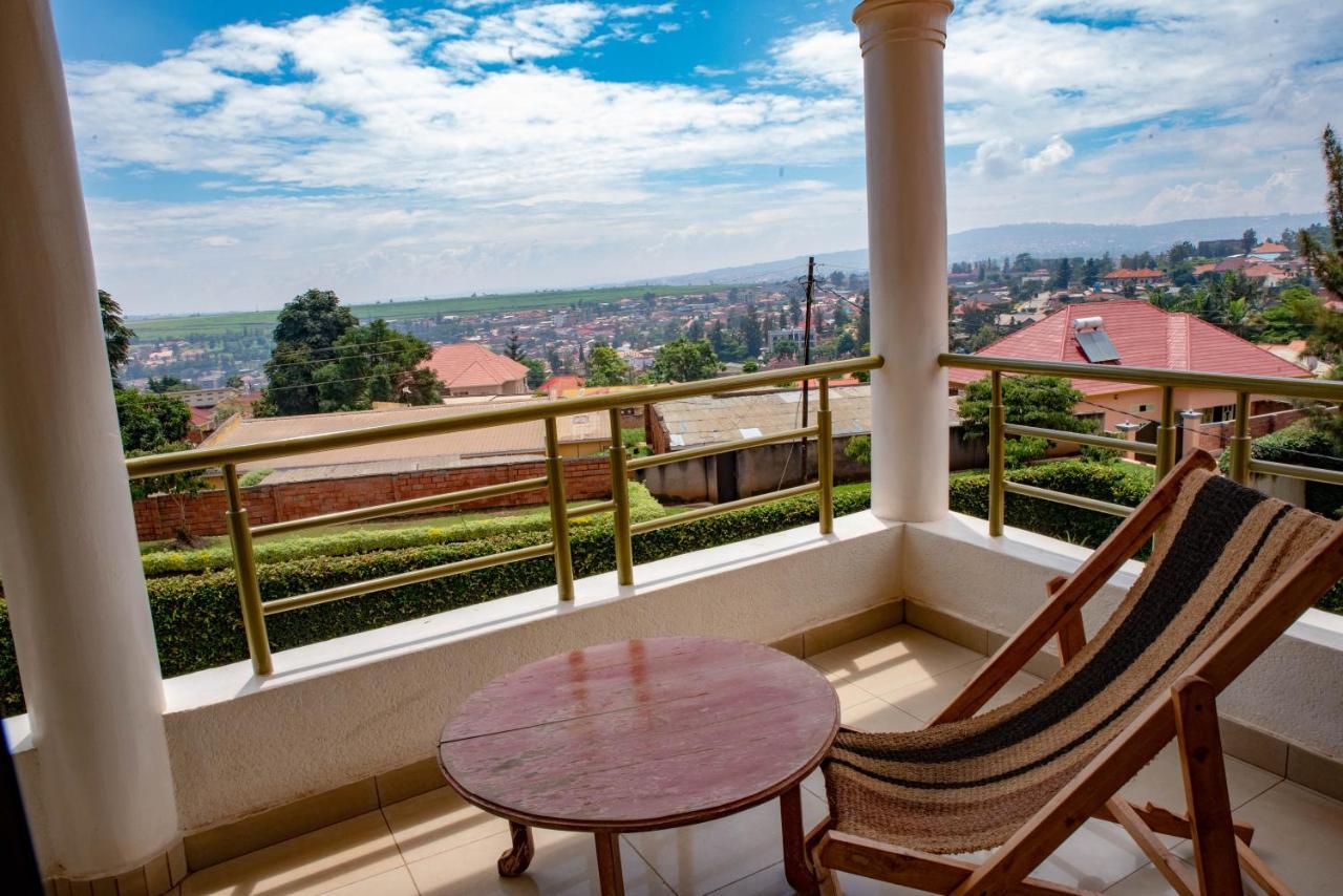 Kigali Castle Hostel ภายนอก รูปภาพ